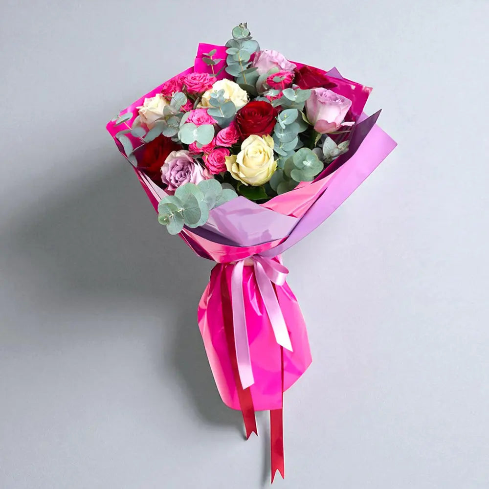 Lila Bukette Lila, Pembe, Beyaz ve Kırmızı Güller